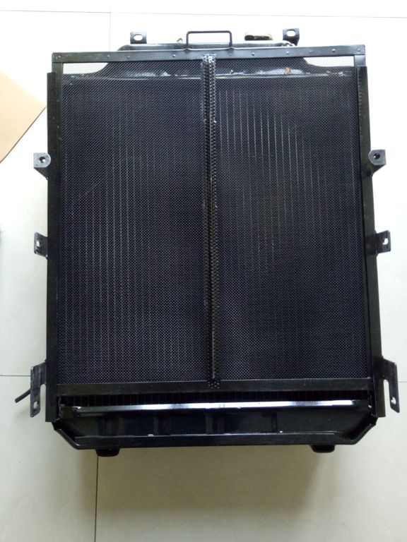 Радиатор системы охлаждения SZ4110T.540000LV для YTO-X704, X804, X904