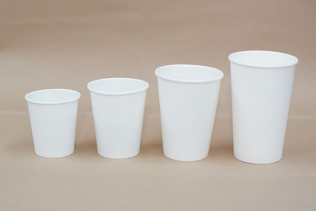 Бумажные стаканы 250 мл белые ламинированные